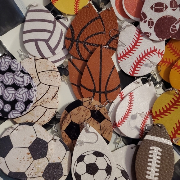 VOLLEYBALL 🏐 Fashion jewelry TEARDROP earring - Picture 3 of 3